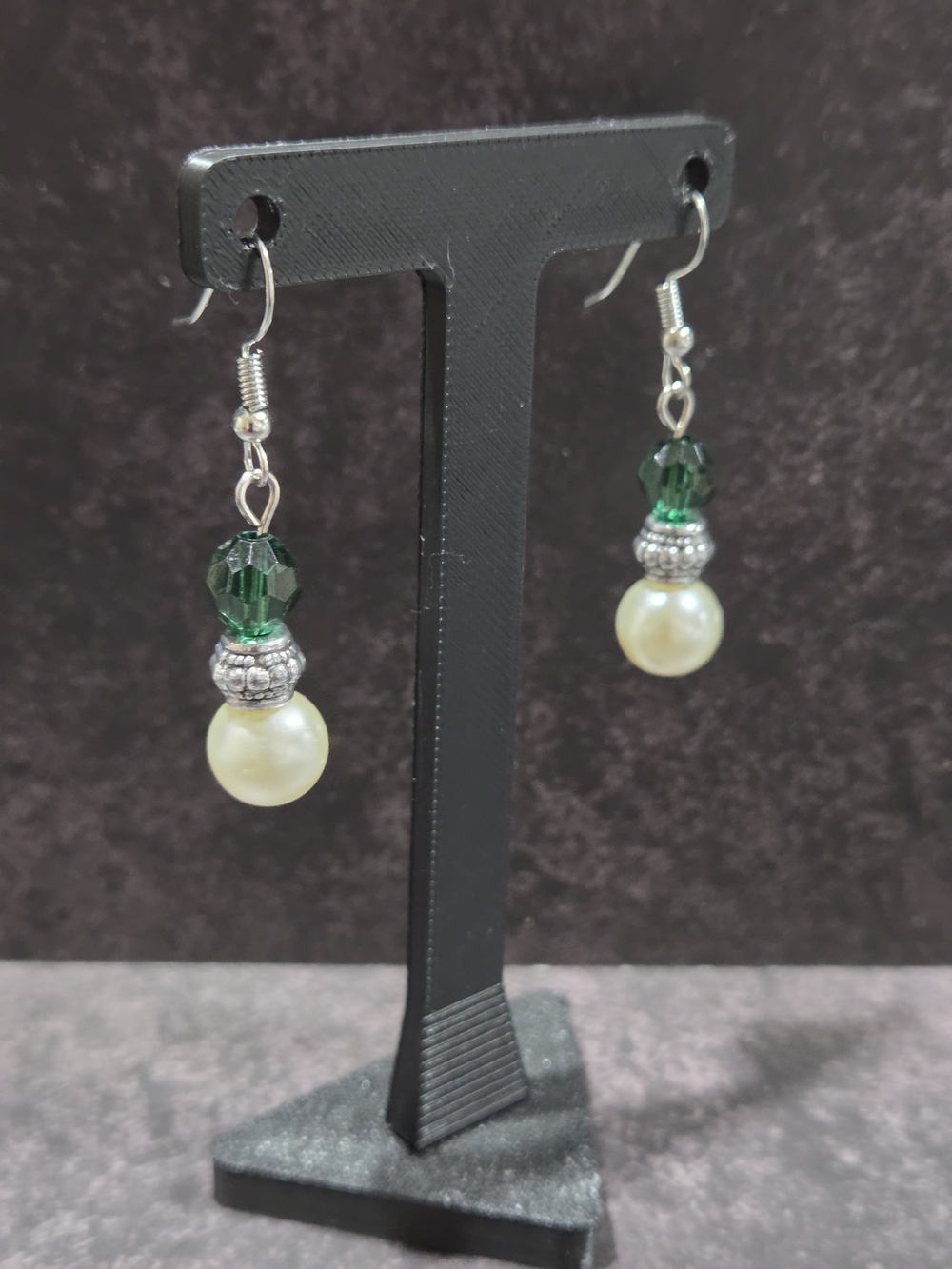 🚨5/$25 Handmade Pearl Drop Earrings with Emerald Crystal Accent